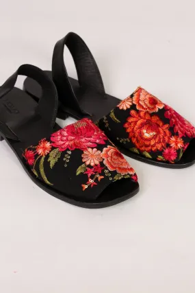 EMBROIDERED SILK SANDALS FRIDU