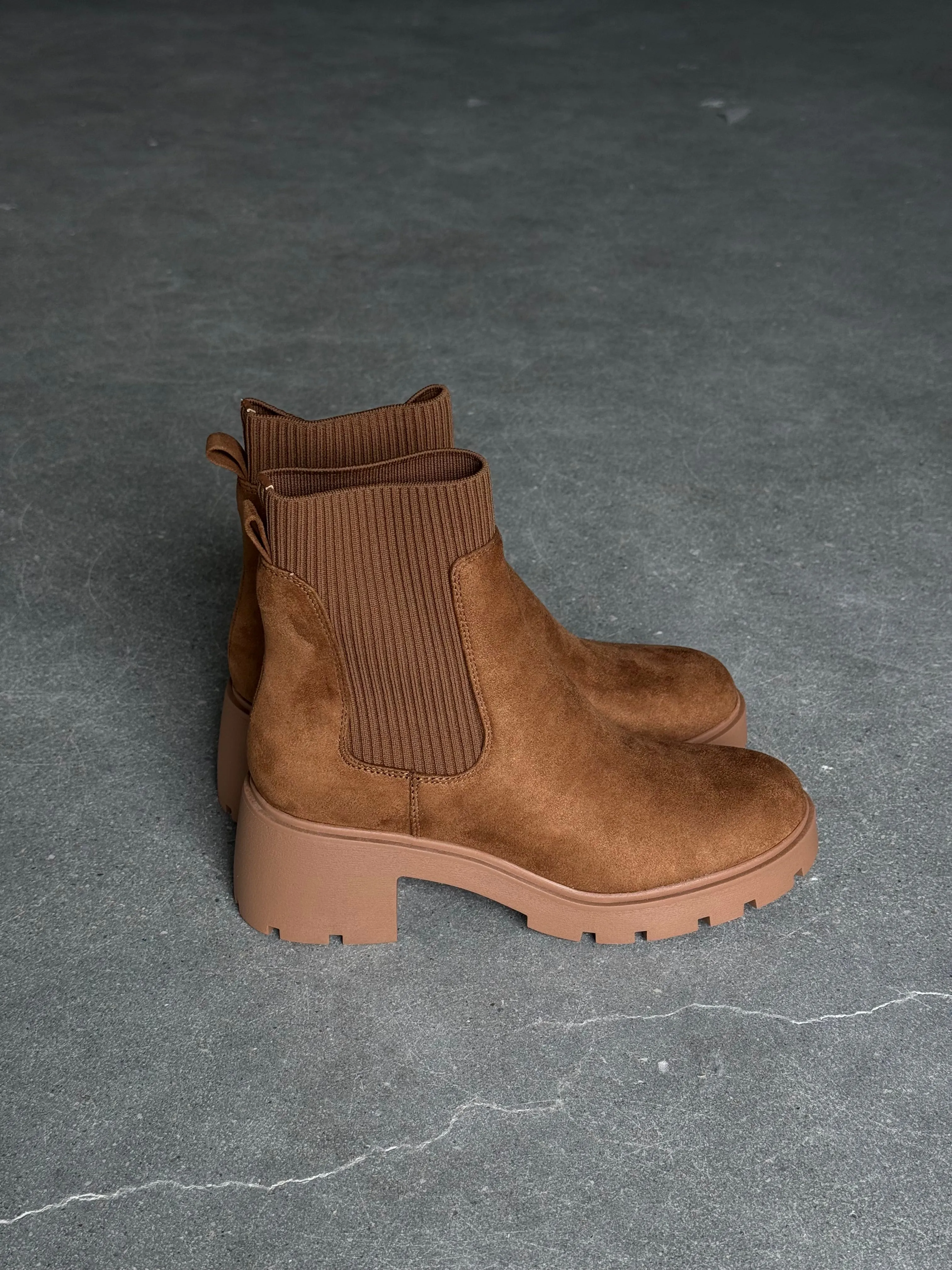 Halona Chelsea Boot