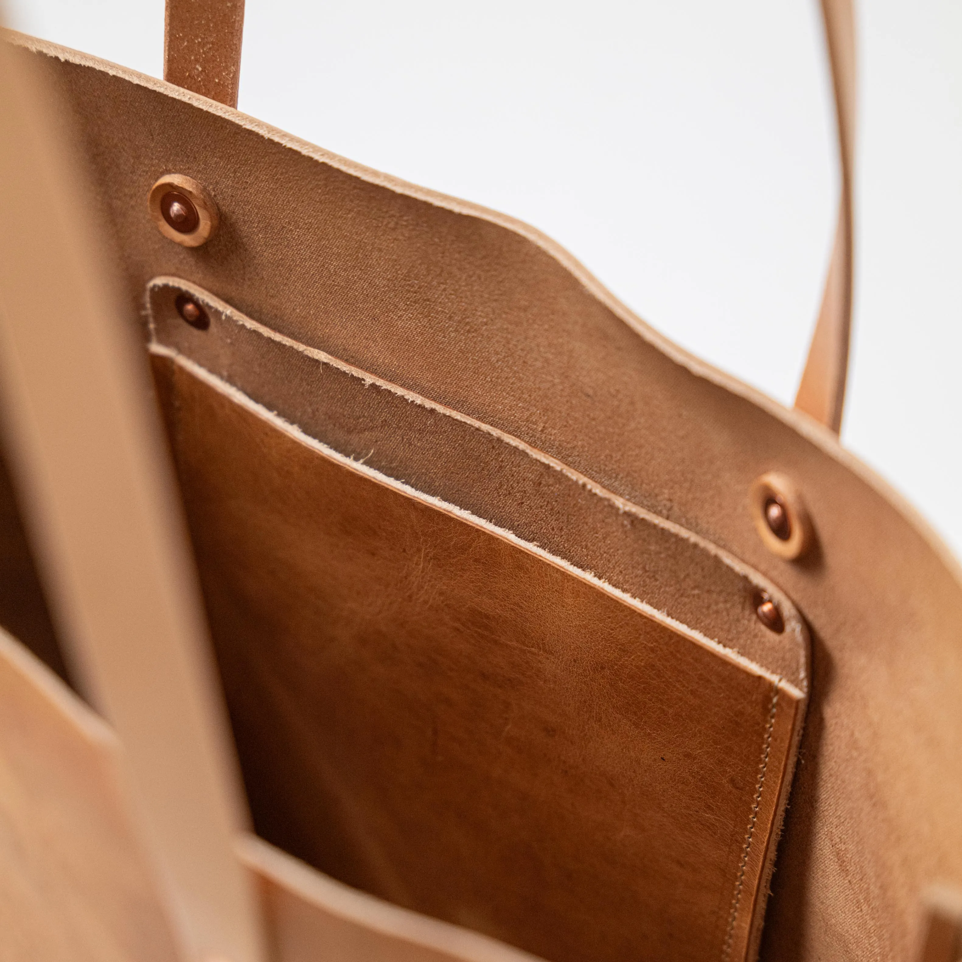 Natural Derby East West Tote